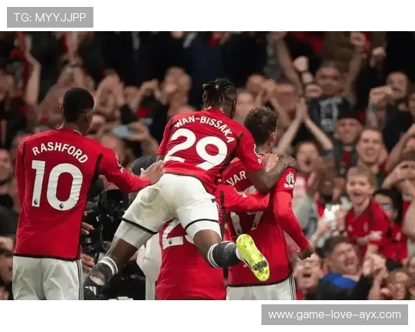 曼联继续火热表现，4-1战胜狼队，欧战区近在咫尺